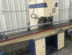 加工前原材料會(huì)有彎曲影響加工,需要校直。 校直